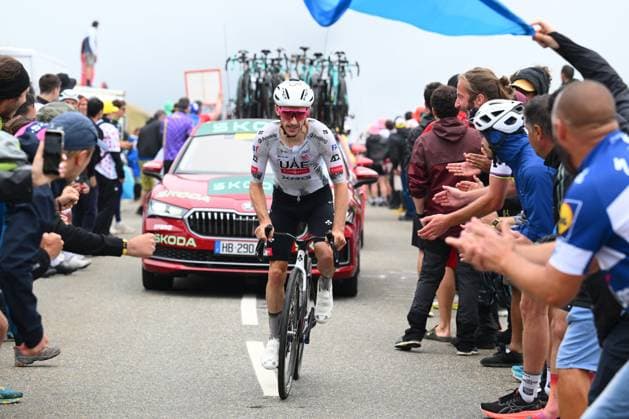 Tour de France 2025 Stage 14 LUCHON SUPERBAGNERES, FRANCE - JULY 19 : Yates Adam (GBR) of UAE Team Emirates - XRG in action during stage 14 of the 112th edition of Tour de France an UCI World Tour 2.UWT cycling road race stage for Men Elite of 183 km with start in Pau and finish in Luchon Superbagneres on July 19, 2025 in Luchon Superbagneres, France, 19 07 2025 ( Motordriver Kenny Verfaillie - Luchon Superbagneres France  Copyright: xVincentxKalutx