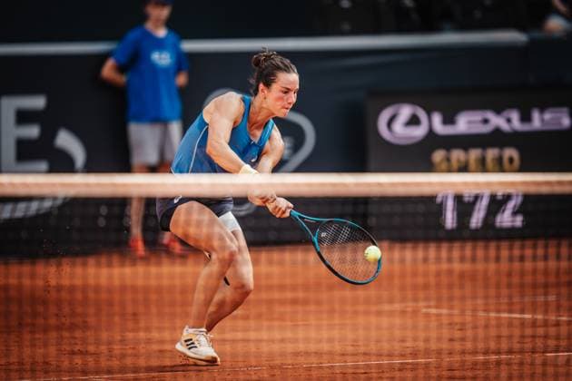 Tennis Women MSC Hamburg Ladies Open WTA 250 Lois Boisson FRA vs Dajana Jastremska UKR 19 07 2025 Lois Boisson plays a backhand Hamburg Tennisstadion am Rothenbaum Hamburg Germany