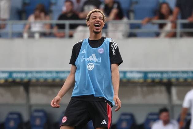 2025 07 19 xJFx Football Test Match Season 2025 26 FSV Frankfurt Eintracht Frankfurt v l , hat immer spaß am Fussball Hugo Ekitike Eintracht Frankfurt , warm up, DFL DFB REGULATIONS PROHIBIT ANY USE OF PHOTOGRAPHS as IMAGE SEQUENCES and or QUASI VIDEO Copyright: JoaquimxFerreira