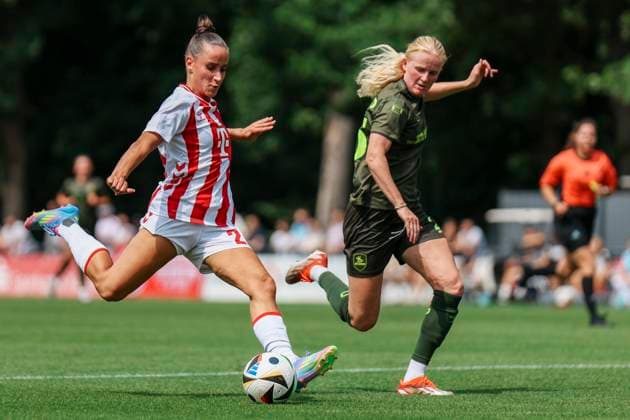 Test match 1 FC Köln OH Leuven 19 07 2025 Vanessa Leimenstoll 1 FC Köln, 29 on the ball at the test match 1 FC Köln OH Leuven Cologne, Geißbockheim on 19 07 2025 Copyright: xBEAUTIFULxSPORTS Freisenx