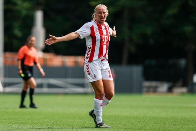 Test match 1 FC Köln OH Leuven 19 07 2025 Pauline Bremer 1 FC Köln, 11 gestures at the test match 1 FC Köln OH Leuven Köln, Geißbockheim on 19 07 2025 Copyright: xBEAUTIFULxSPORTS Freisenx