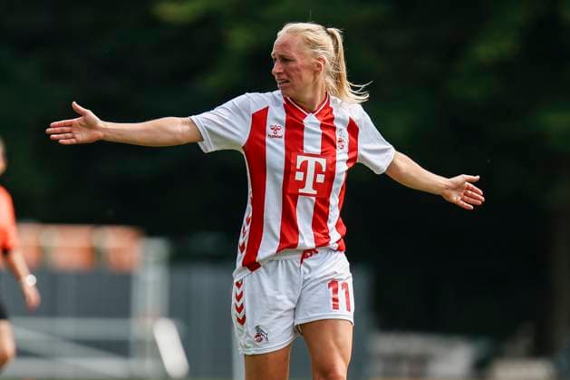 Test match 1 FC Köln OH Leuven 19 07 2025 Pauline Bremer 1 FC Köln, 11 gestures at the test match 1 FC Köln OH Leuven Köln, Geißbockheim on 19 07 2025 Copyright: xBEAUTIFULxSPORTS Freisenx