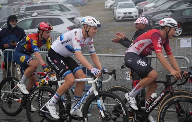 CYCLING - TOUR DE FRANCE 2025 - STAGE 14 MERLIER Tim and DE LIE Arnaud during the Tour de France 2025, UCI WorldTour cycling event, Stage 14, Pau - Luchon-Superbagneres (182,6 Km) on 19 July 2025 in Saint-Aventin, France - Photo Laurent Lairys PSNEWZ Saint-AventinFrance  Copyright: xLaurentxLairysx