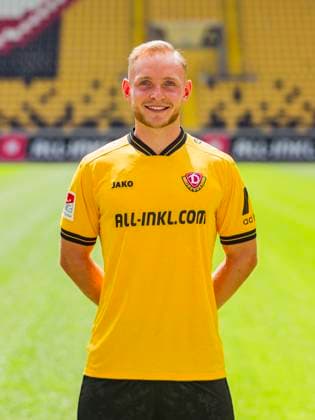 18 07 2025, xomx, Football 2 Bundesliga, Dynamo Dresden photo appointment season 2025 26, Tony Menzel Dynamo Dresden 2. BL, portrait appointment 2025 2026 Dresden