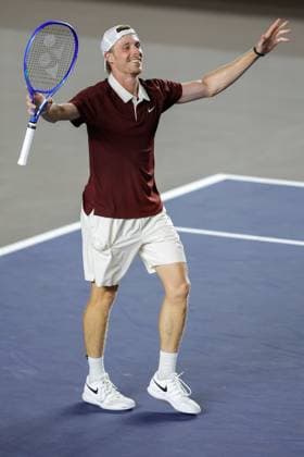 LOS CABOS TENNIS OPEN 2025 LOS CABOS TENNIS OPEN 2025 KOVACEVIC VS SHAPOVALOV 19072025 LOS CABOS, BAJA CALIFORNIA, MEXICO Action photo of Denis Shapovalov of Canada, champion of the singles tournament of Los Cabos Tennis Open 2025 held at the Mextenis Stadium of the Cabo Sports Complex of Los Cabos, Baja California, Mexico Action photo of Denis Shapovalov of Canada, champion of the singles tournament of Los Cabos Tennis Open 2025 held at the Mextenis Stadium of the Cabo Sports Complex of Los Cabos, Baja California, Mexico LOS CABOS BAJA CALIFORNIA MEXICO Copyright: xIMAGENSHOPxAGENCIAxFOTOGRAFICAx