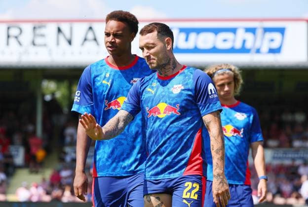 Meuselwitz RB Leipzig Test match Meuselwitz, 19 07 2025, bluechip Arena, Football, Men, Test match , ZFC Meuselwitz Regionalliga vs RB Leipzig Bundesliga 0 3 0 2 , In the picture from l Assan Ouedraogo 20, RB Leipzig and David Raum 22, RB Leipzig , Picture Point