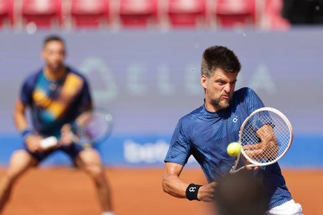 Sander Arends, Netherlands, in focus and Guido Andreozzi, Argentina, left during Sunday s men s doubles final where they face Adam Pavlasek, Czech Republic, and Jan Zielinski, Poland, during the Nordea Open tennis tournament in Bastad, Sweden on the 20th of July 2025 BASTAD SWEDEN x9200x  Copyright: xBjörnxLarssonxRosvall TTx NORDEA OPEN 2025 FINAL DOUBLES