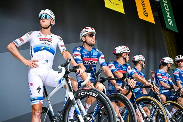 Tour de France 2025 Stage 15 CARCASSONNE, FRANCE - JULY 20 : Merlier Tim (BEL) of Soudal - Quick Step on stage before the start of the race during stage 15 of the 112th edition of Tour de France an UCI World Tour 2.UWT cycling road race stage for Men Elite of 169 km with start in Muret and finish in Carcassonne on July 20, 2025 in Carcassonne, France, 20 07 2025 ( Motordriver Kenny Verfaillie - Carcassonne France  Copyright: xJanxDexMeuleneirx