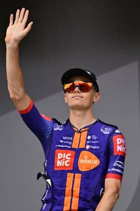 British Oscar Onley of Team Picnic PostNL pictured at the start of stage 15 of the 2025 Tour de France cycling race, from Muret to Carcasonne (169 km), on Sunday 20 July 2025 in France. The 112th edition of the Tour de France starts on Saturday 5 July in Lille, France, and will finish in Paris, France on the 27th of July. DIRKxWAEM  x129639425x
