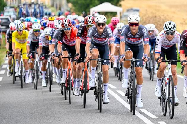 Tour de France 2025 Stage 15 CARCASSONNE, FRANCE - JULY 20 : Rickaert Jonas (BEL) of Alpecin-Deceuninck, Verstrynge Emiel (BEL) of Alpecin-Deceuninck, during stage 15 of the 112th edition of Tour de France an UCI World Tour 2.UWT cycling road race stage for Men Elite of 169 km with start in Muret and finish in Carcassonne on July 20, 2025 in Carcassonne, France, 20 07 2025 ( Motordriver Kenny Verfaillie - Carcassonne France  Copyright: xJanxDexMeuleneirx
