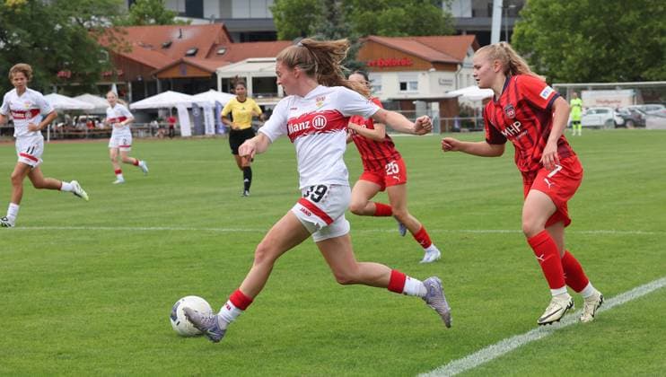 Stuttgart , Football Test Match VfB Stuttgart Women vs FC Heidenheim , Gillian Castor VfB