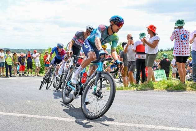 Tour de France 2025 Stage 15 CARCASSONNE, FRANCE - JULY 20 : Rider of Astana Qazaqstan Team in action during stage 15 of the 112th edition of Tour de France an UCI World Tour 2.UWT cycling road race stage for Men Elite of 169 km with start in Muret and finish in Carcassonne on July 20, 2025 in Carcassonne, France, 20 07 2025 ( Motordriver Kenny Verfaillie - Carcassonne France  Copyright: xJanxDexMeuleneirx