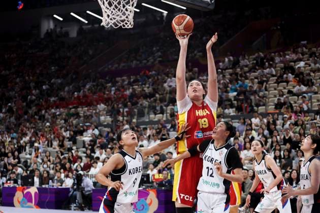 SHENZHEN, CHINA - JULY 20: Zhang Ziyu 19 of China goes for a lay-up during the 2025 FIBA Women s Asia Cup 3rd Place Game match between China and South Korea at Shenzhen Sports Center on July 20, 2025 in Shenzhen, Guangdong Province of China.  Copyright: xVCGx 111580573491