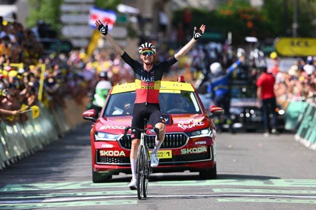 Tour de France 2025 Stage 15 CARCASSONNE, FRANCE - JULY 20 : Wellens Tim (BEL) of UAE Team Emirates - XRG celebrating his victory during stage 15 of the 112th edition of Tour de France an UCI World Tour 2.UWT cycling road race stage for Men Elite of 169 km with start in Muret and finish in Carcassonne on July 20, 2025 in Carcassonne, France, 20 07 2025 ( Motordriver Kenny Verfaillie - Carcassonne France  Copyright: xVincentxKalutx