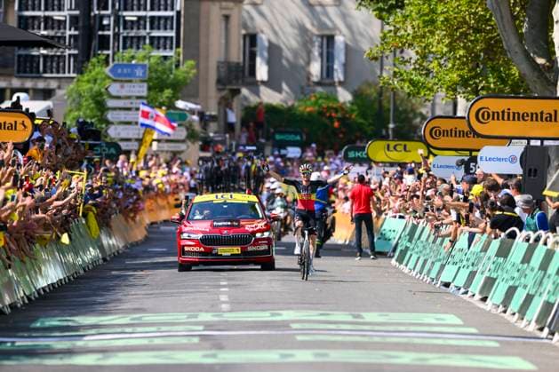 Tour de France 2025 Stage 15 CARCASSONNE, FRANCE - JULY 20 : Wellens Tim (BEL) of UAE Team Emirates - XRG celebrating his victory during stage 15 of the 112th edition of Tour de France an UCI World Tour 2.UWT cycling road race stage for Men Elite of 169 km with start in Muret and finish in Carcassonne on July 20, 2025 in Carcassonne, France, 20 07 2025 ( Motordriver Kenny Verfaillie - Carcassonne France  Copyright: xVincentxKalutx