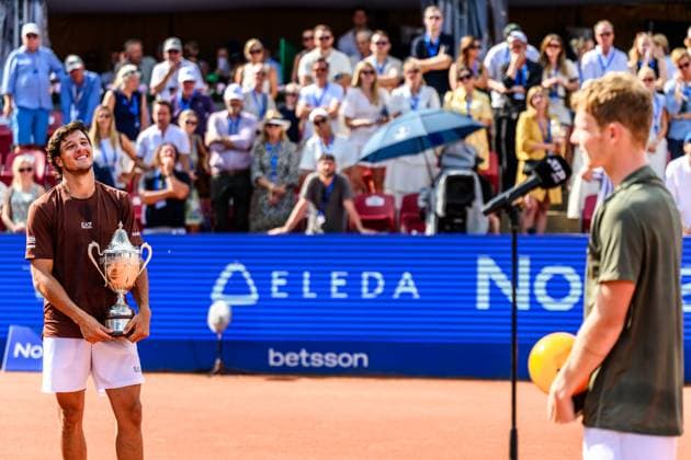 250720 Luciano Darderi of Italy and Jesper de Jong of Netherlands after the singel final tennis match during day 8 on July 20, 2025 in Bastad. Photo: Mathilda Schuler BILDBYRAN kod MA MA0849 tennis ATP, Tennis Herren 250 nordea open bbeng  Copyright: MATHILDAxSCHULER BB250720MA090