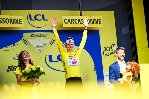 Tour de France 2025 Stage 15 CARCASSONNE, FRANCE - JULY 20 : Pogacar Tadej (SLO) of UAE Team Emirates - XRG on the podium during stage 15 of the 112th edition of Tour de France an UCI World Tour 2.UWT cycling road race stage for Men Elite of 169 km with start in Muret and finish in Carcassonne on July 20, 2025 in Carcassonne, France, 20 07 2025 ( Motordriver Kenny Verfaillie - Carcassonne France  Copyright: xVincentxKalutx