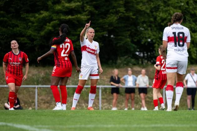 Meike Meßmer VfB Stuttgart, 29 , Jana Spengler VfB Stuttgart, 18 celebrating the goal for 2 0, Tigidankay Bah FC Heidenheim, 22 annoyed, GER, VfB Stuttgart vs FC Heidenheim, womens soccer test match, 2025 2026 season, 20 07 2025 GER, VfB Stuttgart vs FC Heidenheim, womens soccer test match, 2025 2026 season, 20 07 2025 Bad Cannstatt Copyright: xEibner-Pressefoto Memmlerx EP_MMR