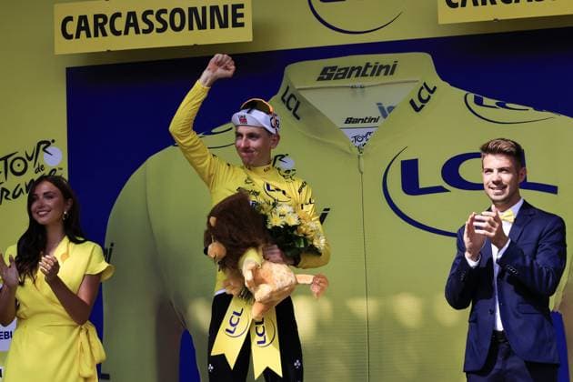 2025 Tour de France - Stage 15 Tadej Pogacar, UAE Team Emirates - XRG, yellow jersey,in Carcassonne, France during Tour de France 2025 - Stage 15, Tour De France race in France, on July 20, 2025. Photo by Stefano Cavasino IPA ABACAPRESS.COM Carcassonne France  Copyright: xIPAxSport ABACAx
