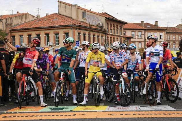 Thymen ARENSMAN, INEOS Grenadiers, Jonathan MILAN , Lidl - Trek, Tadej POGA?AR , UAE Team Emirates - XRG, Lenny MARTINEZ, Bahrain - Victorious, Florian LIPOWITZ, Red Bull - BORA - hansgrohe, during the Tour de France 2025, UCI WorldTour cycling event, Stage 15, Muret - Carcassonne (169,3 Km) on 20 July 2025 in Carcassonne, France during Tour de France 2025 - Stage 15, Tour De France race in France, France, July 20 2025 Copyright: xStefanoxCavasino IPAxSportx xipa-agency.netx xx IPA_60651913 IPA_Agency_IPA60651913