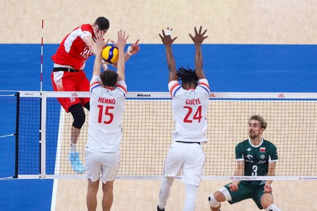 GDANSK 20.07.2025 SIATKOWKA MEZCZYZN LIGA NARODOW 2025 - GRUPA 7 - MECZ: FRANCJA - POLSKA --- MENS VOLLEYBALL NATIONS LEAGUE 2025 - POOL 7 WEEK 3 - MATCH IN GDANSK: FRANCE - POLAND KEWIN SASAK MATHIS HENNO MOUSSE GUEYE FOT. ANNA KLEPACZKO FOTOPYK NEWSPIX.PL --- newspix.pl POLAND OUT! 