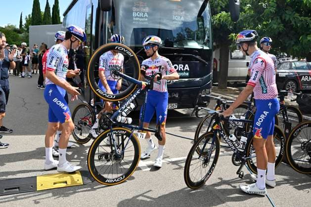 Tour de France 2025 Second Restday MONTPELLIER, FRANCE - JULY 21 : Roglic Primoz (SLO) of Red Bull - BORA - Hansgrohe during the second restday of the 112th edition of Tour de France an UCI World Tour 2.UWT for Men Elite on July 21, 2025 in Montpellier, France, 21 07 2025 ( Motordriver Kenny Verfaillie - Montpellier France  Copyright: xJanxDexMeuleneirx