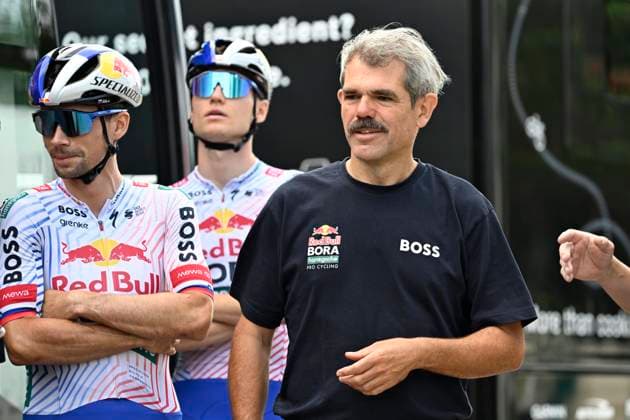 Tour de France 2025 Second Restday MONTPELLIER, FRANCE - JULY 21 : Roglic Primoz (SLO) of Red Bull - BORA - Hansgrohe and CEO Ralph Denk of Red Bull - BORA - Hansgrohe during the second restday of the 112th edition of Tour de France an UCI World Tour 2.UWT for Men Elite on July 21, 2025 in Montpellier, France, 21 07 2025 ( Motordriver Kenny Verfaillie - Montpellier France  Copyright: xJanxDexMeuleneirx