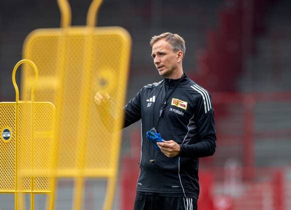 Soccer, Women, Season 2025 2026, 1 Bundesliga, 1 FC Union Berlin, Training kick-off, Co Coach Simon Falke 1 FC Union , 21 07 2025, Copyright: xSebastianxRäppold MatthiasxKochx
