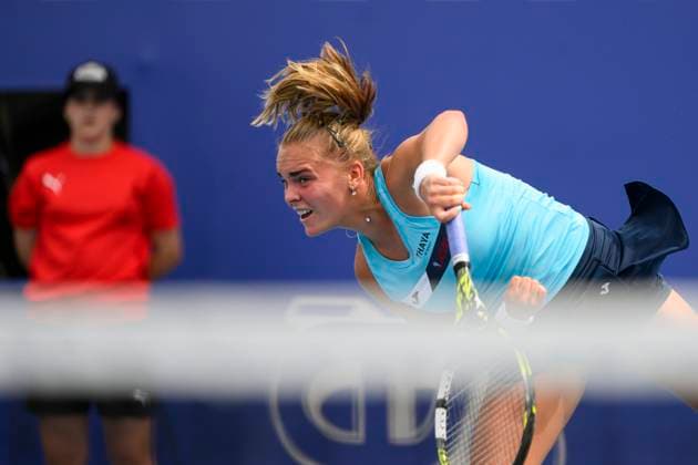 Czech tennis player Sara Bejlek playes against Moyuka Uchijima of Japan at the WTA, Tennis Damen Livesport Prague Open 2025 on the courts of TK Sparta Prague, in Prague, Czech Republic, on July 21, 2025. (CTKxPhoto MichalxKamaryt) CTKPhotoP2025072103642  CTKPhotoP2025072103642