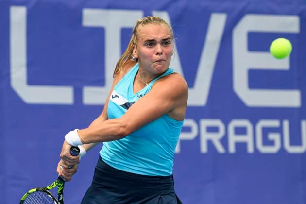Czech tennis player Sara Bejlek playes against Moyuka Uchijima of Japan at the WTA, Tennis Damen Livesport Prague Open 2025 on the courts of TK Sparta Prague, in Prague, Czech Republic, on July 21, 2025. (CTKxPhoto MichalxKamaryt) CTKPhotoP2025072103660  CTKPhotoP2025072103660