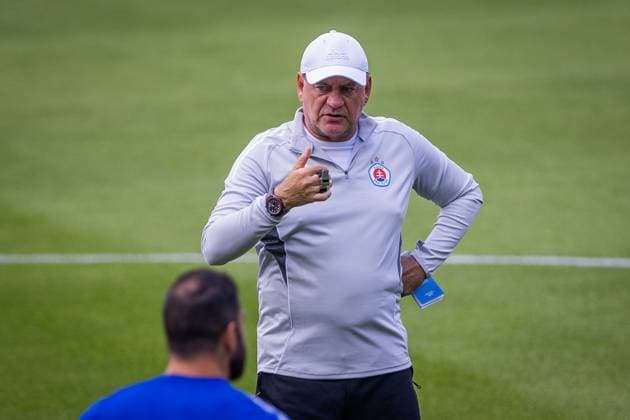 SLOVAN BRATISLAVA - ZRINJSKI MOSTAR Head coach of Slovan Vladimir Weiss sr during team training ahead of second qualifying round of UEFA Champions League football match between SK Slovan Bratislava and HSK Zrinjski Mostar. Bratislava, Slovakia, July 21, 2025. Copyright: xx 080A4419