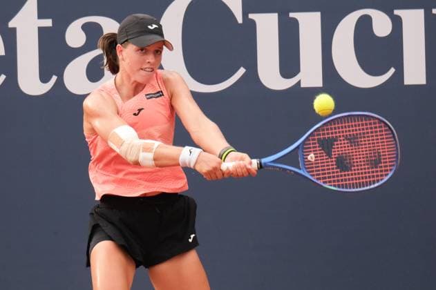 Kaitlin Quevedo in action against Lola Radivojevic during the 36th Palermo Ladies Open at Country Time Club during 36Â° Palermo Ladies Open, International Tennis match in Palermo, Italy, July 21 2025  Copyright: xFedericoxSerra IPAxSportx xipa-agency.netx xx IPA_60700110 IPA_Agency_IPA60700110