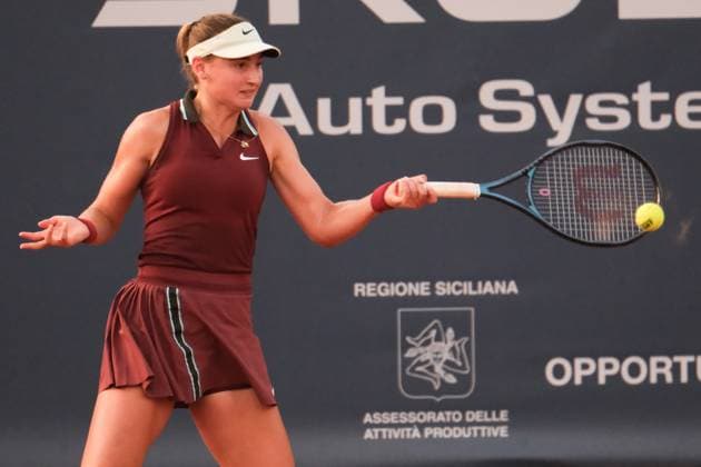 Victoria Jimenez Kasintseva in action against Tatiana Prozorova during the 36th Palermo Ladies Open at Country Time Club during 36Â° Palermo Ladies Open, International Tennis match in Palermo, Italy, July 21 2025  Copyright: xFedericoxSerra IPAxSportx xipa-agency.netx xx IPA_60704062 IPA_Agency_IPA60704062