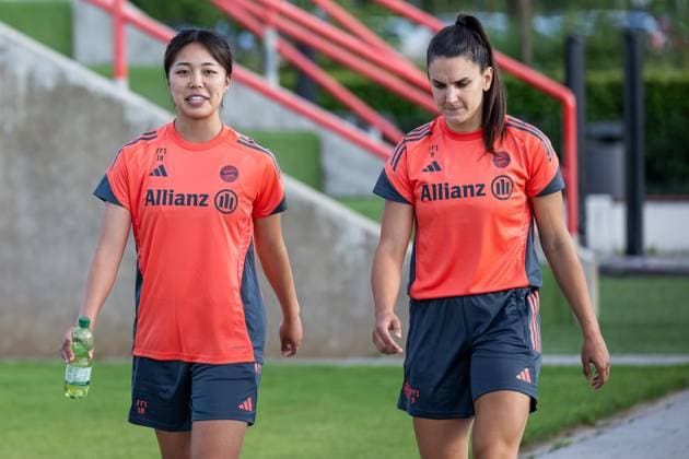 Momoko Tanikawa FC Bayern Muenchen Women, 18 and Jovana Damnjanovic FC Bayern Muenchen Women, 09 FC Bayern Muenchen Women, Football, Google Pixel Women Bundesliga, Training Session, Season 2025 2026, 21 07 2025 DFL DFB REGULATIONS PROHIBIT ANY USE OF PHOTOGRAPHS as IMAGE SEQUENCES and or QUASI VIDEO FC Bayern Muenchen Women, Football, Google Pixel Women Bundesliga, Training Session, Season 2025 2026, 21 07 2025 Muenchen Copyright: xEibner-Pressefoto HeikexFeinerx EP_HFR