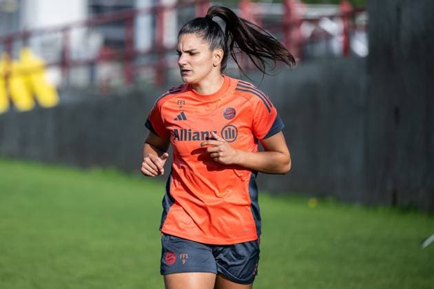 Jovana Damnjanovic FC Bayern Muenchen Frauen, 09 FC Bayern Muenchen Frauen, Fußball, Google Pixel Frauen Bundesliga, Trainingseinheit, Saison 2025 2026, 21 07 2025 DFL DFB REGULATIONS PROHIBIT ANY USE OF PHOTOGRAPHS as IMAGE SEQUENCES and or QUASI VIDEO FC Bayern Muenchen Frauen, Fußball, Google Pixel Frauen Bundesliga, Trainingseinheit, Saison 2025 2026, 21 07 2025 Muenchen Copyright: xEibner-Pressefoto HeikexFeinerx EP_HFR