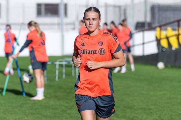 Celina Senftl FC Bayern Muenchen Frauen II, 11 FC Bayern Muenchen Frauen, Fußball, Google Pixel Frauen Bundesliga, Trainingseinheit, Saison 2025 2026, 21 07 2025 DFL DFB REGULATIONS PROHIBIT ANY USE OF PHOTOGRAPHS as IMAGE SEQUENCES and or QUASI VIDEO FC Bayern Muenchen Frauen, Fußball, Google Pixel Frauen Bundesliga, Trainingseinheit, Saison 2025 2026, 21 07 2025 Muenchen Copyright: xEibner-Pressefoto HeikexFeinerx EP_HFR