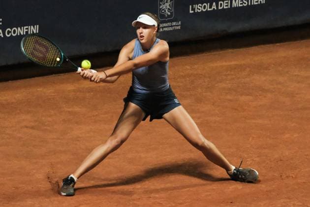 TENNIS - Internazionali di Tennis - 36° Palermo Ladies Open Renata Jamrichova in action against Aurora Zantedeschi during the 36th Palermo Ladies Open at Country Time Club during 36Â° Palermo Ladies Open, International Tennis match in Palermo, Italy, July 21 2025 Palermo Italy  Copyright: xIPAxSport ABACAx