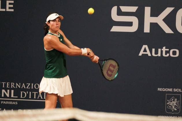 TENNIS - Internazionali di Tennis - 36° Palermo Ladies Open Carlota Martinez Cirez in action against Claire Liu during the 36th Palermo Ladies Open at Country Time Club during 36Â° Palermo Ladies Open, International Tennis match in Palermo, Italy, July 21 2025 Palermo Italy  Copyright: xIPAxSport ABACAx