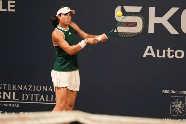 TENNIS - Internazionali di Tennis - 36° Palermo Ladies Open Carlota Martinez Cirez in action against Claire Liu during the 36th Palermo Ladies Open at Country Time Club during 36Â° Palermo Ladies Open, International Tennis match in Palermo, Italy, July 21 2025 Palermo Italy  Copyright: xIPAxSport ABACAx