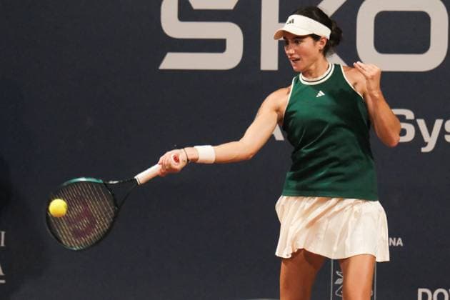 TENNIS - Internazionali di Tennis - 36° Palermo Ladies Open Carlota Martinez Cirez in action against Claire Liu during the 36th Palermo Ladies Open at Country Time Club during 36Â° Palermo Ladies Open, International Tennis match in Palermo, Italy, July 21 2025 Palermo Italy  Copyright: xIPAxSport ABACAx