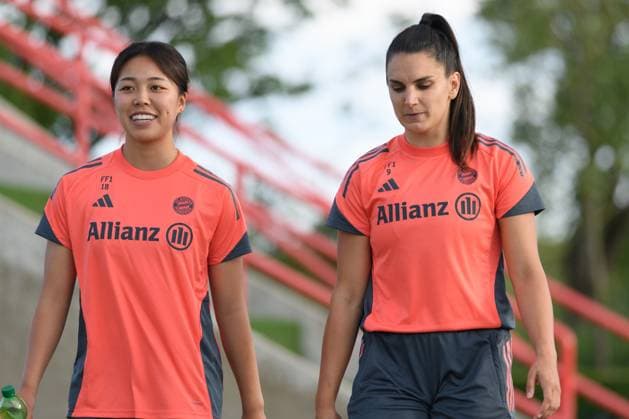 Munich, Germany, July 21st 2025: Momoko Tanikawa (18 FC Bayern Munich) and Jovana Damnjanovic (9 FC Bayern Munich) and Sarah Zadrazil (25 FC Bayern Munich) on their way to the training pitch at FC Bayern Campus, Munich, Germany. (Sven Beyrich SPP) Copyright: xSvenxBeyrich SPPx spp-en-SvBe-20250721-ND5_1438