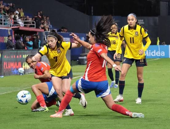 COPA AMERICA FEMENINA ECUADOR VS CHILE July 21, 2025 Meeting between Ecuador VS Chile for Copa America Femenina at the Banco Guayaquil stadium QUITO PICHINCHA ECUADOR Copyright: xHENRYxLAPOx