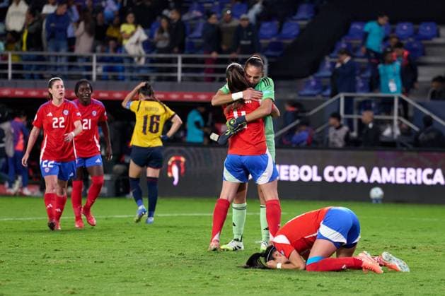 Chile celebrates the victory over Ecuador of the last Group B match of Copa America Feminina between Ecuador and Chile at Complejo Independiente del Valle on July 21, 2025 in Quito, Ecuador (Photo by Camilla Stolen Imago) Buenos Aires Ecuador Copyright: xCamillaxStolenx L1044443