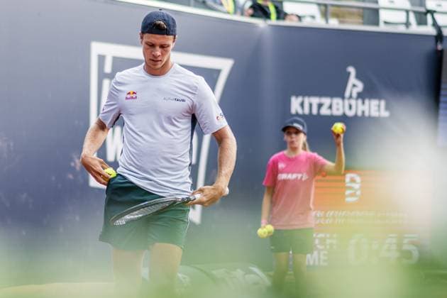 21 07 2025, Sportpark, Kitzbühel, AUT, ATP Tour, Generali Open Kitzbühel 2025, 1 round, men singles, in the picture Joel Schwaerzler AUT Joel Schwaerzler of Austria during men s single 1 round match at the 2025 Generali Open Kitzbühel of the ATP Tour at the Sportpark in Kitzbühel, Austria on 2025 07 21 Expa Kitzbühel  EP_ade