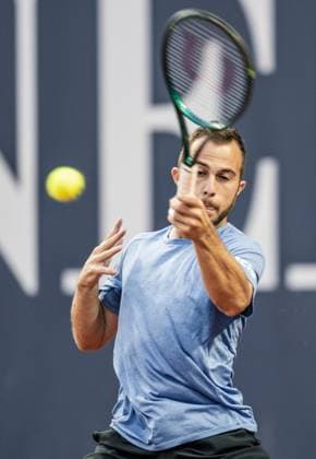21 07 2025, Sportpark, Kitzbühel, AUT, ATP Tour, Generali Open Kitzbühel 2025, 1 round, men singles, pictured Hugo Gaston FRA Hugo Gaston of France during men s single 1 round match at the 2025 Generali Open Kitzbühel of the ATP Tour at the Sportpark in Kitzbühel, Austria on 2025 07 21 Expa Kitzbühel  EP_ade