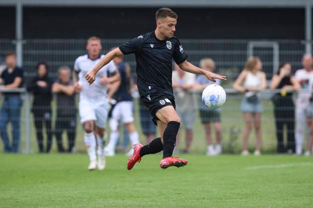 FC PAOK v Go Ahead Egles - Friendly Match Giannis Konstantelias, No. 7 of PAOK, is in action during the match. A friendly football game takes place between Go Ahead Eagles and PAOK Thessaloniki at the soccer facilities of N.I.V.O. Sparta in Zaltbommel, the Netherlands, on July 19, 2025. Zaltbommel Netherlands  Copyright: xGenexMedix originalFilename:media-notitle250719_npJCE.jpg