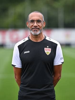 FOOTBALL 1 BUNDESLIGA SEASON 2025 2026 21 07 2025 Photo session at VfB Stuttgart on the training ground Team doctor Dr Raymond Best