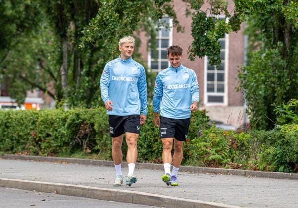 Football, Men, Season 2025 26, 2 Bundesliga, Hertha BSC, Training, v l Dawid Kownacki Hertha BSC , Michal Karbownik Hertha BSC , 22 07 2025, Copyright: xSebastianxRäppold MatthiasxKochx