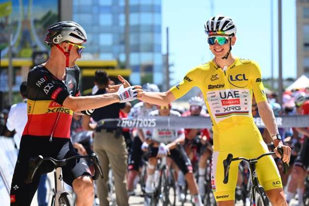 Tour de France 2025 Stage 16 MONT-VENTOUX, FRANCE - JULY 22 : Wellens Tim (BEL) of UAE Team Emirates and Pogacar Tadej (SLO) of UAE Team Emirates during stage 16 of the 112th edition of Tour de France an UCI World Tour 2.UWT cycling road race stage for Men Elite of 172 km with start in Montpellier and finish in Mont-Ventoux on July 22, 2025 in Mont-Ventoux, France, 22 07 2025 ( Motordriver Kenny Verfaillie - Mont-Ventoux France  Copyright: xVincentxKalutx