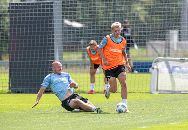 Soccer, Men, Season 2025 26, 2 Bundesliga, Hertha BSC, Training, f l Toni Leistner Hertha BSC , Dawid Kownacki Hertha BSC , 22 07 2025, Copyright: xSebastianxRäppold MatthiasxKochx